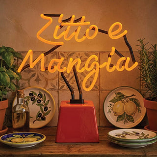 Zitto e Mangia (Shut Up & Eat) Ceramic foot Neon