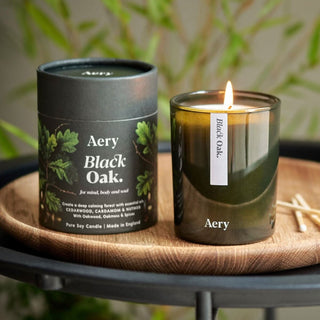 Doftljus Black Oak - Cedarwood, Cardamom & Nutmeg