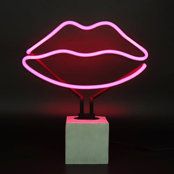 Lips Concrete fot Neon
